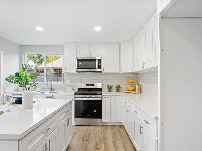11363 Acrux Dr — Photo 9