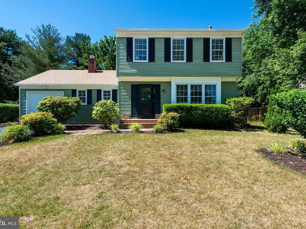 112 Quail Hollow Dr, Dover, DE 19904