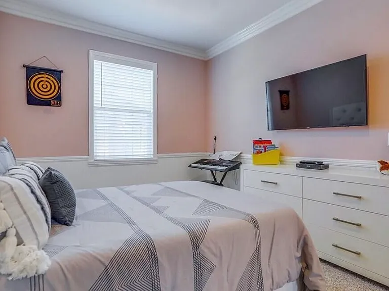 22057 Barrington Way — Photo 39