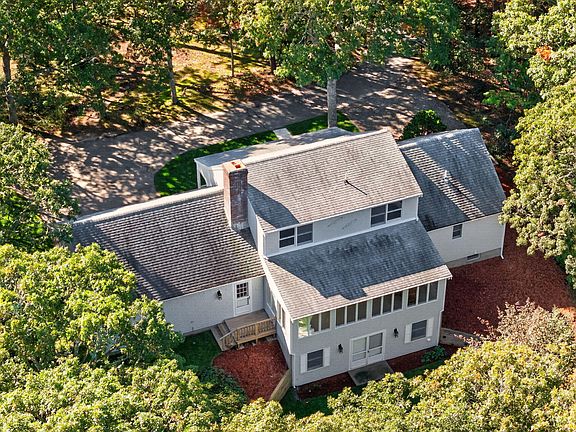 3rd image of 32 Pleasant Bay Road