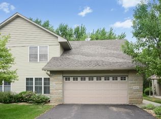 1014 Saint Johns Bay, Woodbury, MN 55129