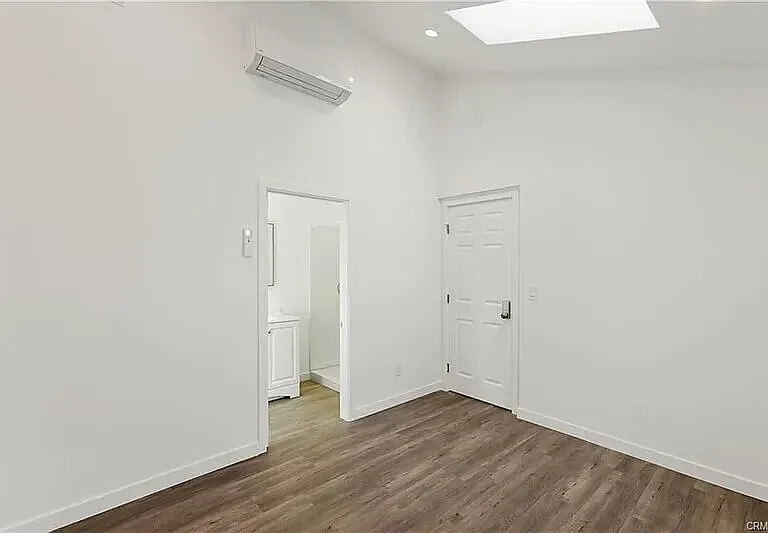 552 N Cambridge St — Photo 8
