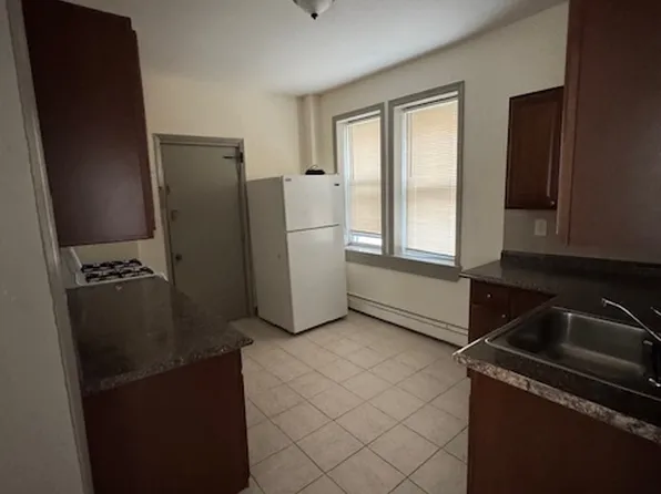 166 Westminster Pl APT 2R, Lodi, NJ 07644