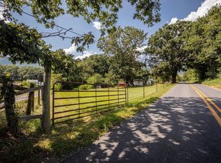 1557 Rinacas Corner Rd, Shenandoah, VA 22849