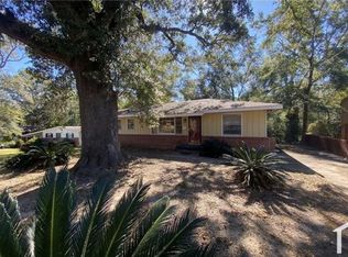 2113 Highland Ct, Mobile, AL 36605