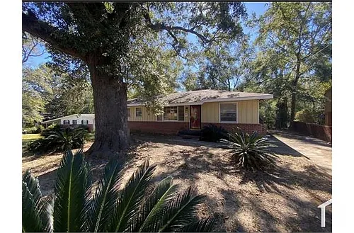 2113 Highland Ct Photo 1