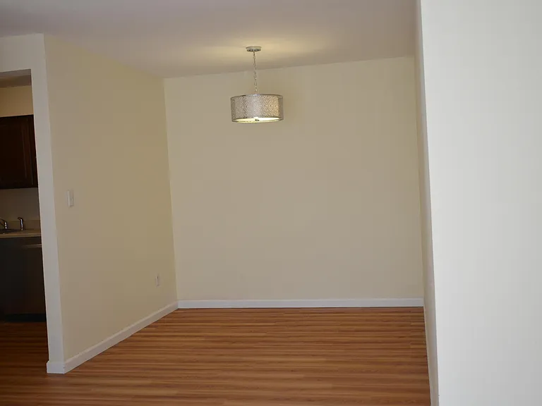 997 Tarragon Ct — Photo 6