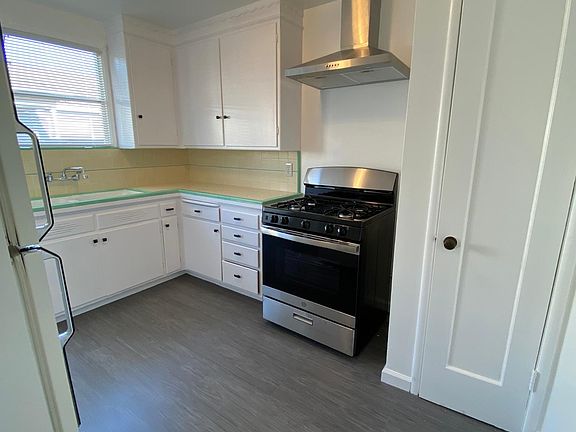 3rd image of 13482 Rose Dr