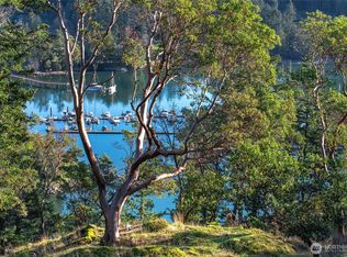 83B Vue Du Port Ln, Eastsound, WA 98245