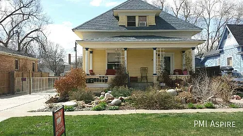 715 Emery St #A Photo 1