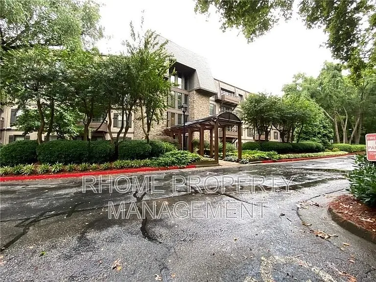 1418 Highland Bluff Dr SE — Photo 20