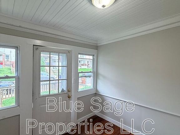 2nd image of 7030 Greenwood Ave