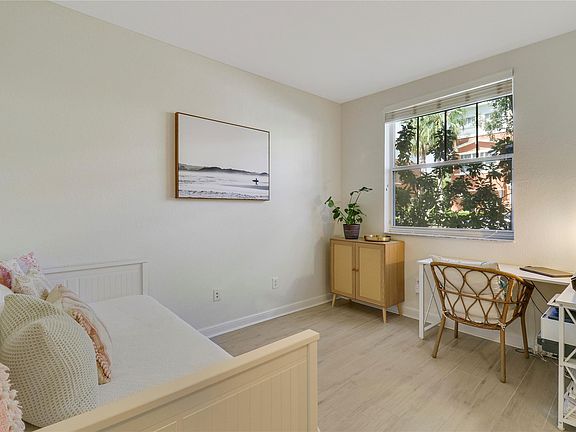 3rd image of 833 Millbrae Court #7