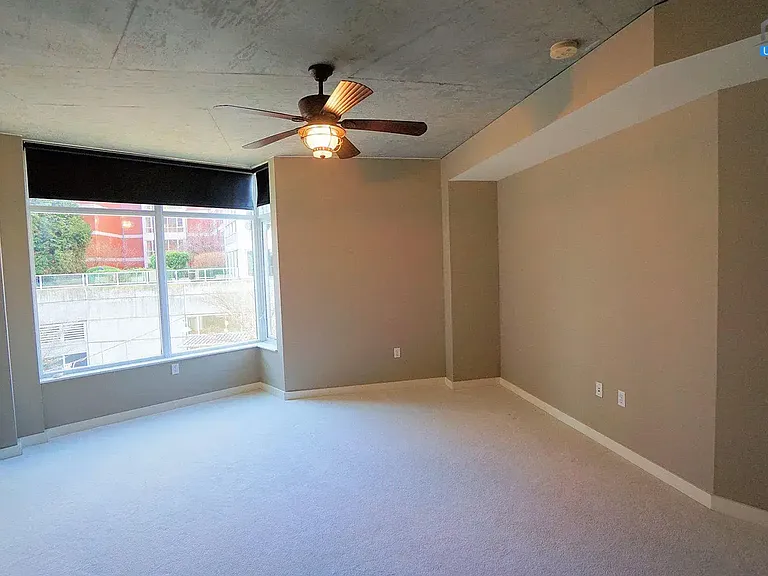 1926 W Burnside St #202 — Photo 17