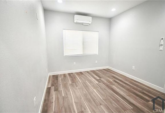 2nd image of 509 N Harbor Blvd #B