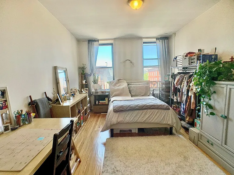 1131 Washington St #7 — Photo 7