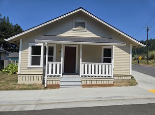820 8th St, Scotia, CA 95565