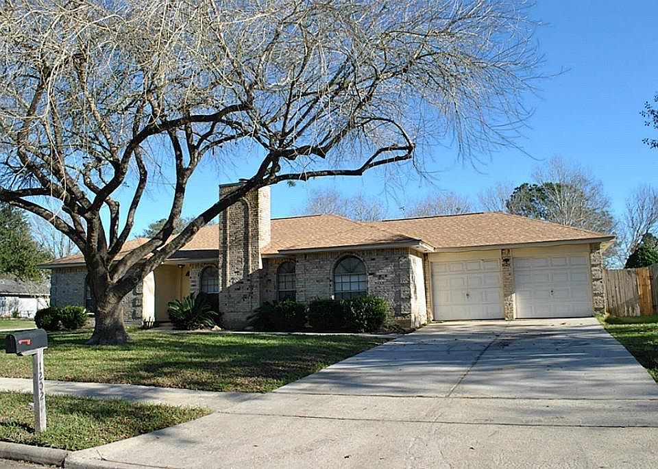 1st image of 1202 Piney Woods Dr
