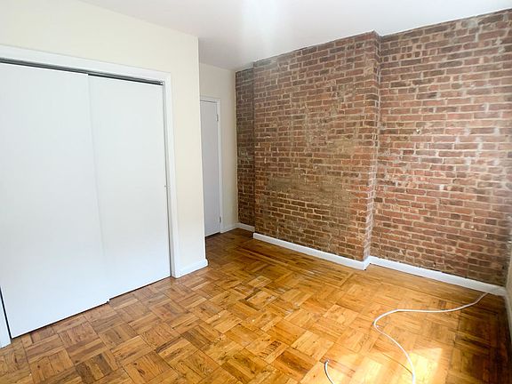 2nd image of 148 W 17th St #4D