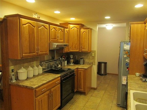 5th image of 206 Circle Dr