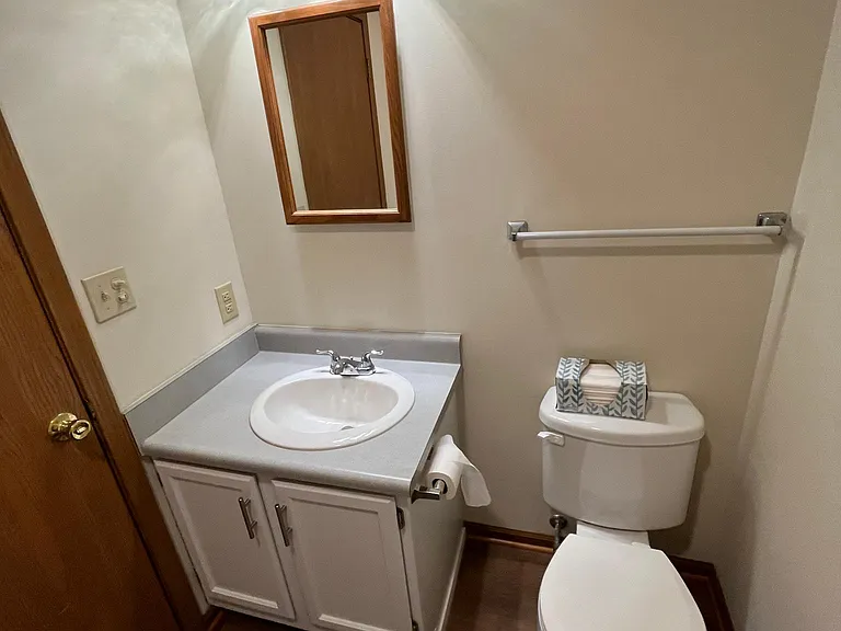 1004 Rebecca St — Photo 13