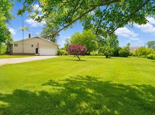 604 Turkey Creek Dr, Milford, IN 46542