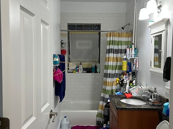 5th image of 2609 W Rosemont Ave #A