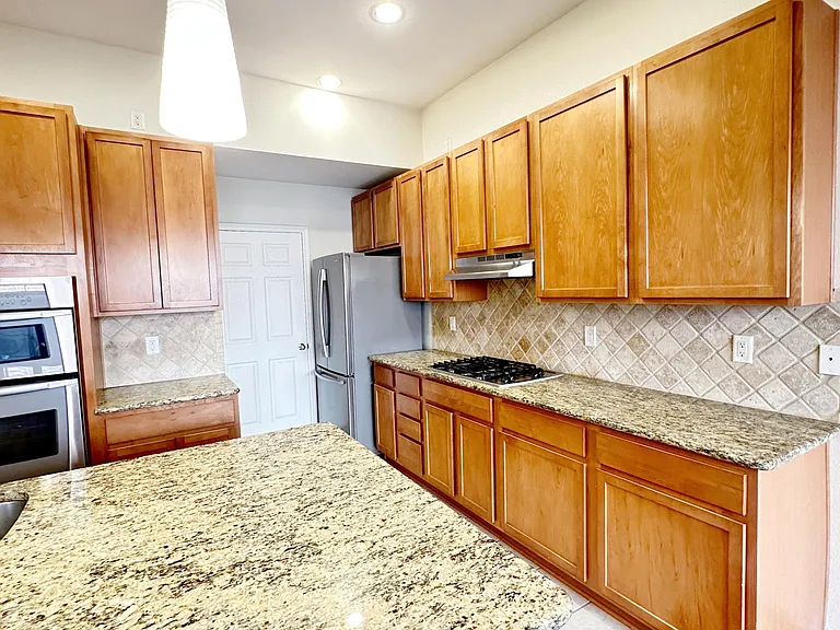 1206 Emerald Glen Trl — Photo 9