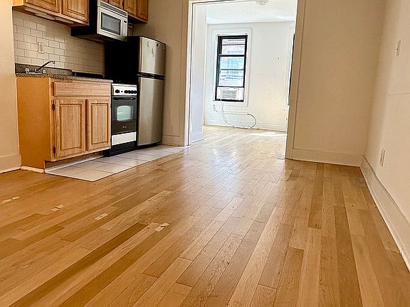 2nd image of 175 Ludlow St #13A