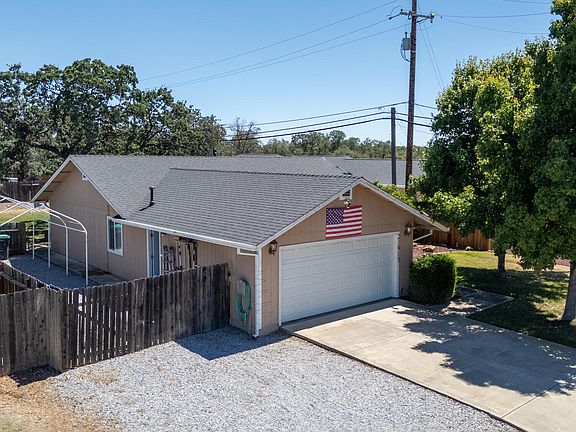 2nd image of 21913 Chimney Rock Dr