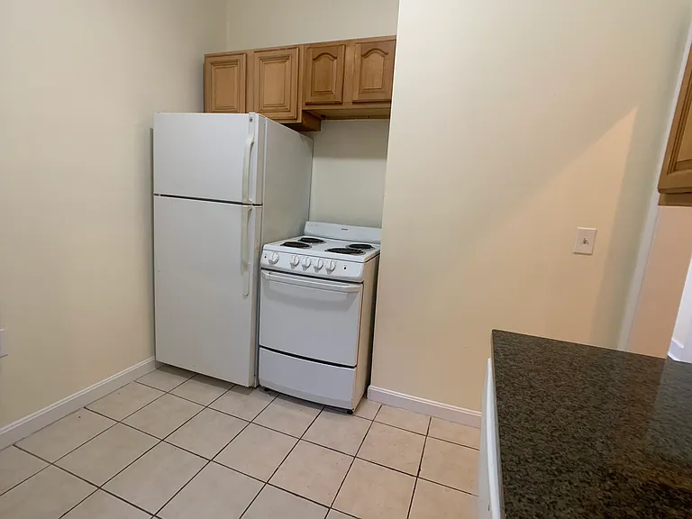 80 Gordon Street — Photo 9