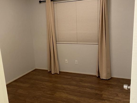 5th image of 1557 Rosewood Dr