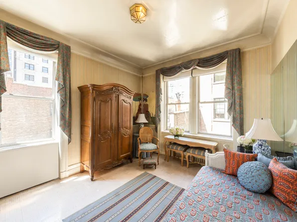 32 East 64th Street image 16 of 19