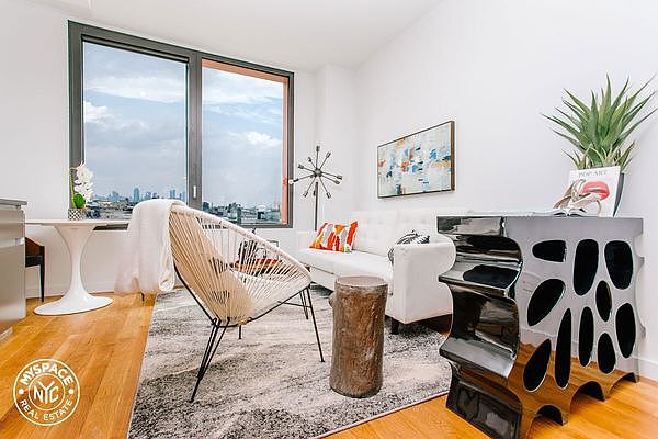 1st image of 123 Melrose St #6D