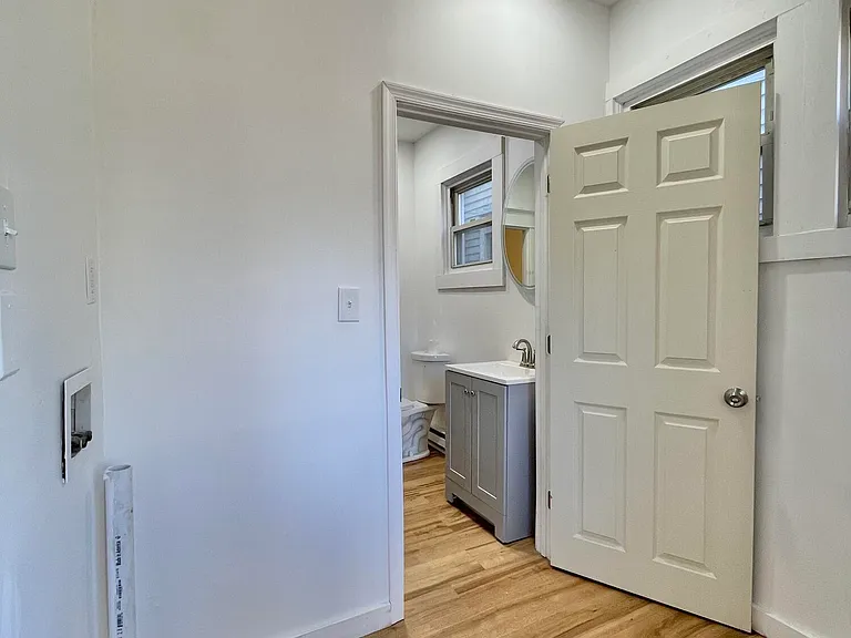 1028 N Webster Ave #1 — Photo 26