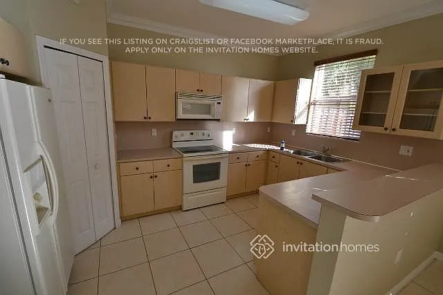 13758 SW 116th Ln — Photo 3