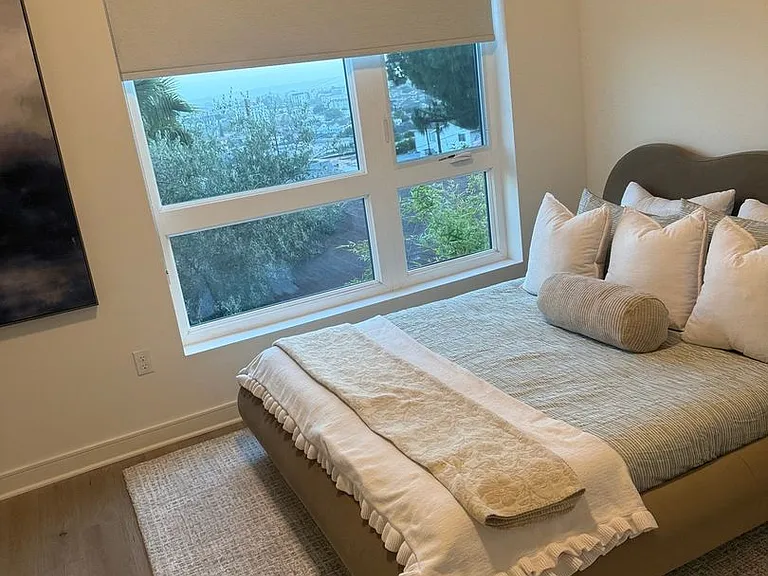 1056 N Joels Pl — Photo 15