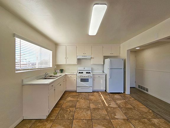 3rd image of 77-83 Madison Ave #752