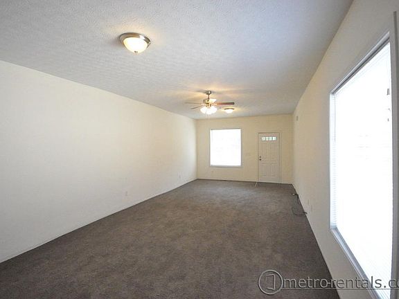 4th image of 528 W 1st Ave