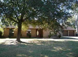 5245 Rosemary Dr, Beaumont, TX 77708