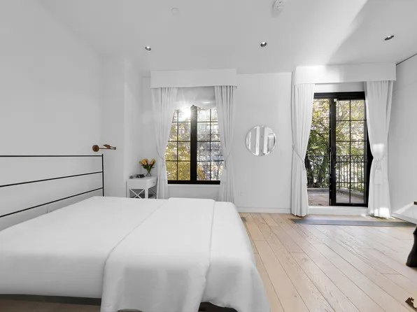 141 West 95th Street image 22 of 25