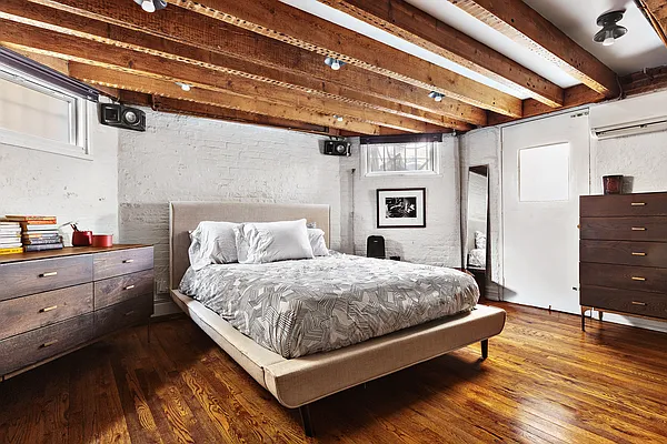 Sold by Compass | media 7