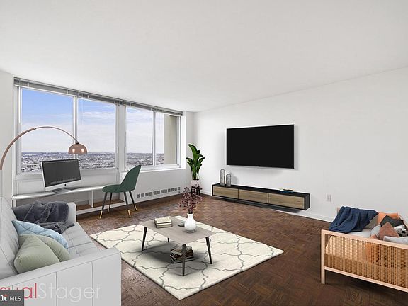 3rd image of 604-36 S Washington Sq #2313