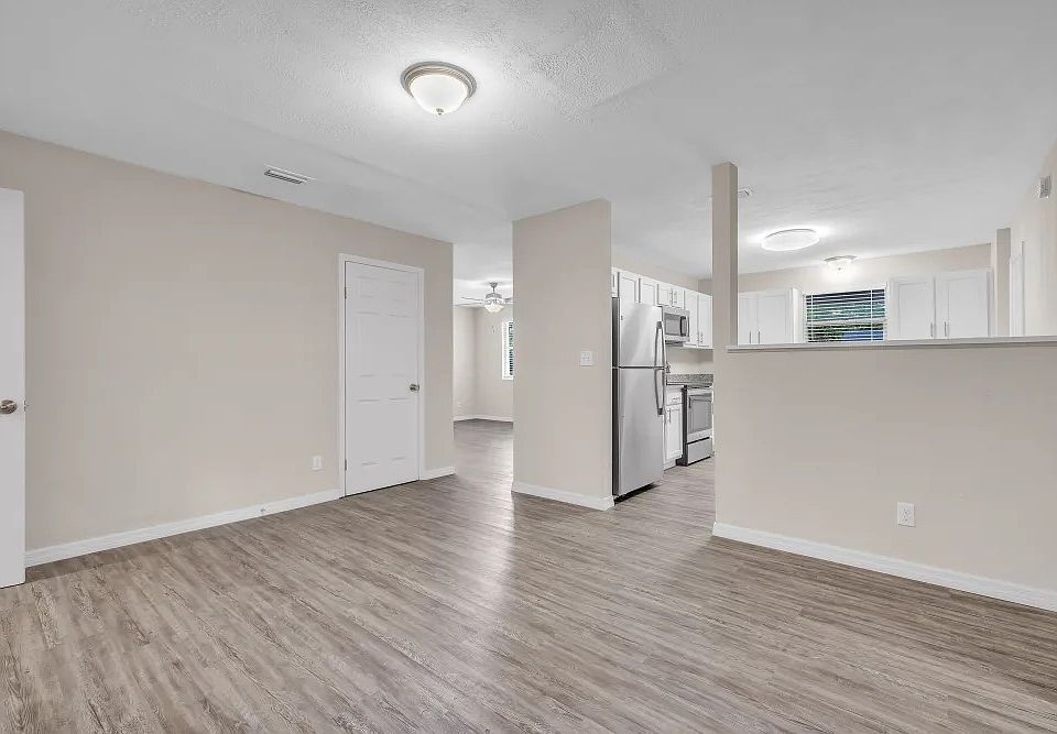 1st image of 4544 S Lane Ave