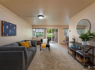 5711 122nd Place SE UNIT 215, Bellevue, WA 98006 | MLS #2213383 | Zillow