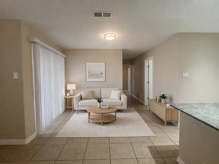Shadow Ridge Apartments — Photo 11