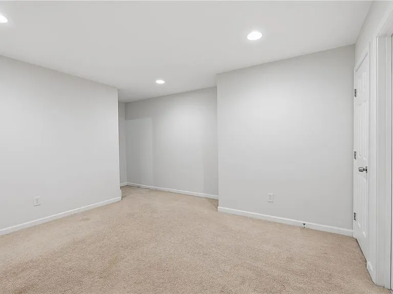 620 Brook Landing Ct — Photo 36