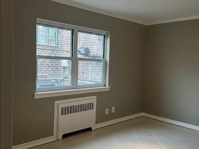 196-23 Dunton Ave #2B — Photo 13