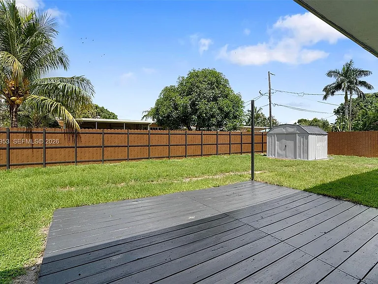 8891 NW 11th St — Photo 33