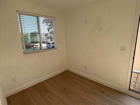 5th image of 17617 Ludlow St